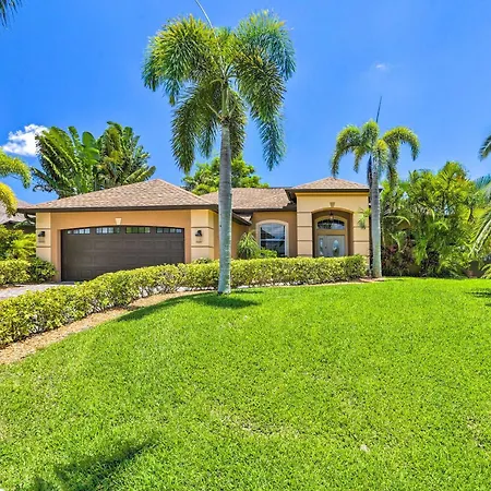 Tropical Cape Coral Retreat With Hot Tub And Pool! Villa